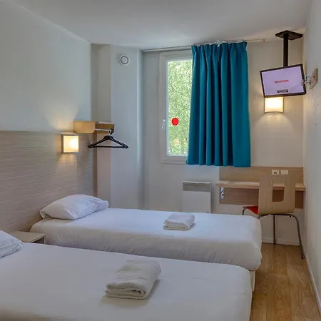 Cyan - Roissy Villepinte Parc Des Expositions Hotel 2*