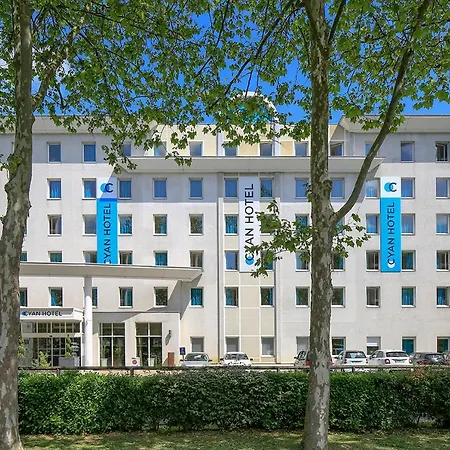Cyan - Roissy Villepinte Parc Des Expositions 2*